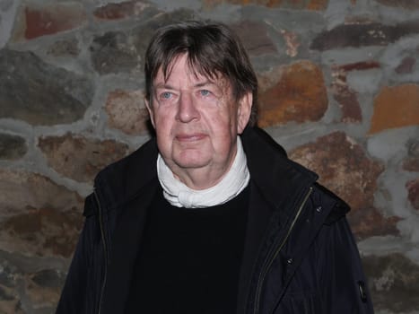 deutscher Schauspieler Jörg Gudzuhn bei einer Veranstaltung am 15.02.2023 im Moritzhof Magdeburg