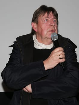 deutscher Schauspieler Jörg Gudzuhn bei einer Veranstaltung am 15.02.2023 im Moritzhof Magdeburg