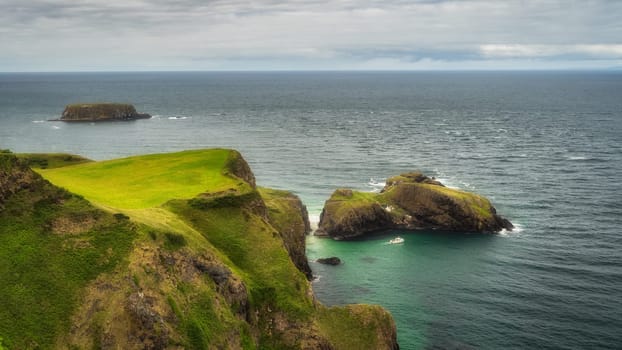 Carrick a Rede rope bridge connecting mainland and small island. Causeway Coast and Wild Atlantic Way, County Antrim, Northern Ireland