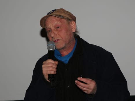 Bernd Michael Lade Regisseur und Hauptdarsteller vom Film Der Zeuge bei Vorpremiere am 01.03.2023 im Moritzhof Magdeburg