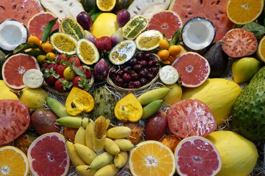 überwätigendes Obst- und Gemüseangebot in der Markthalle Mercado de Vegueta, Gran Canaria, Spanien, Las Palmas