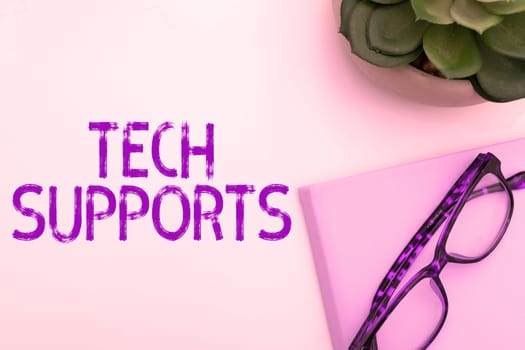 Conceptual display Tech Supports, Business overview Help given by technician Online or Call Center Customer Service