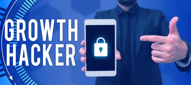 Conceptual display Growth Hacker, Word for generally to acquire as many users or customers as possible
