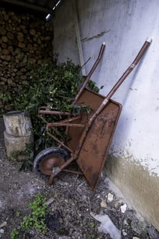 Detail of old construction and garden tool, manual transport