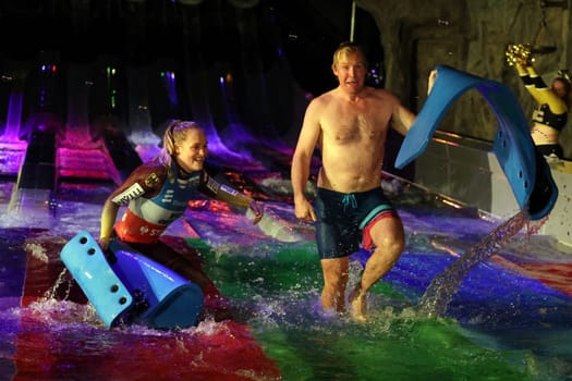 Opening of the Vikinglop speed slide with v.li. Luger Anna Berreiter (Berchtesgaden) and Andrew Cotton (Big Wave Surfer) at Europapark Rust at the press conference for the season opening 2023