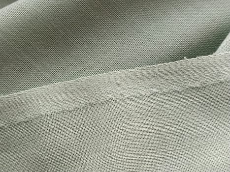 A narrow strip along the fractional edge of the fabric along the warp threads, characterized by workmanship. Weft thread that braids the edges of the fabric. A strip on a piece of material.