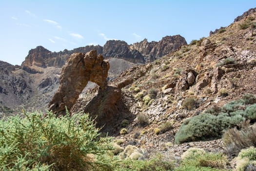 The Zapato de la Reina Rock ( The Queen's Shoe ), whose shape is reminiscent of a high-heeled shoe, is located southwest of the Llano de Ucanca in the Las Canadas del Teide National Park, on the Canary Island of Tenerife, Spain
