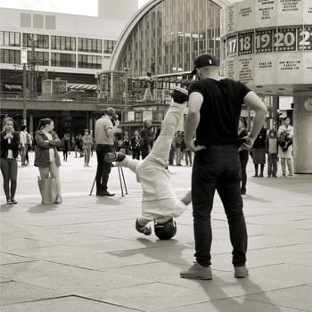 Breakdance on Alexanderplatz in Berlin