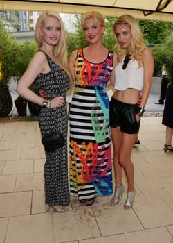 Mirja Du Mont, Eva Habermann, Marina Rudolph ,   Wanawake Ladies Dinner im Restaurant Grace im Hotel Zoo Berlin am 05.07.2015