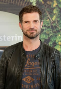 Simon Boeer , .Fotocall von Die Kuhfluesterin  im Hotel  Onyx Arc Hotel Hamburg am 18.05.2015