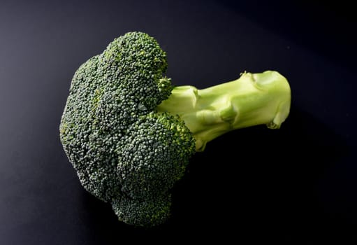 Broccoli,brassica,oleracea has large green flowers with excellent taste and decorative appearance. Broccoli,Brassica,oleracea has large green flowers with excellent taste and decorative appearance