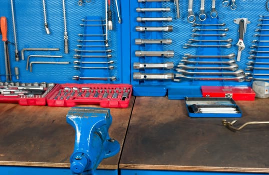 Car garage work bench with well organized tools