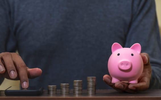 Investor online saving concept, Online Investment Savings, Online Stock Investors, Internet Financial Transactions, Save Monney for Investors Using Internet to Trade Stocks or Trade Fund