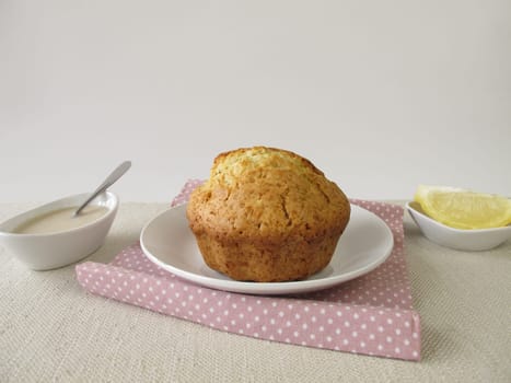 Round lemon stircake