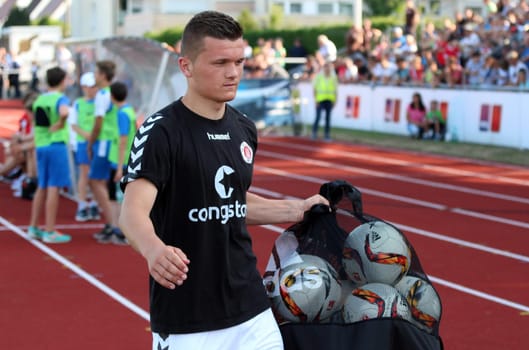 Nico Empen (Saint Pauli) at the test match Friedrichshafen