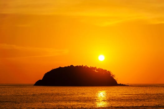 Beautiful nature and beautiful of sea with color of sunset