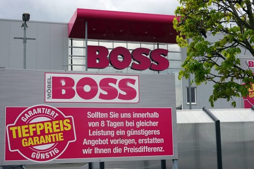 Möbel Boss-Fliliale, einem Tochterunternehmen der Porta Holding, ,Nordrhein-Westfalen, Deutschland, Bornheim/Rheinland