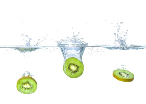 Kiwis fall into the water with splashes