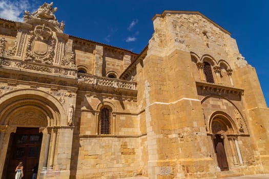 Leon, Spain: 21 August 2022: Basilica of san isidoro and monastery in the old town of Leon in a sunny day. Castilla y Leon, Spain.