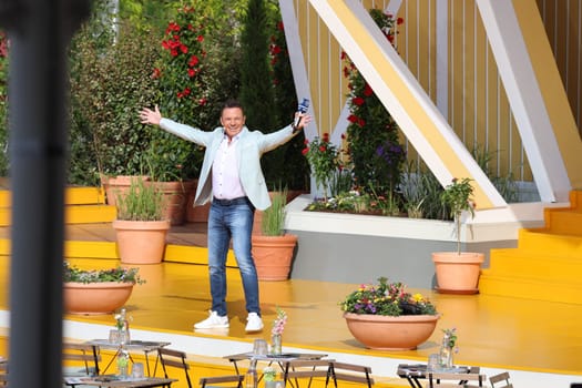 Stefan Mross (singer / presenter / entertainer) in the ARD TV show "Immer wieder sonntags""."