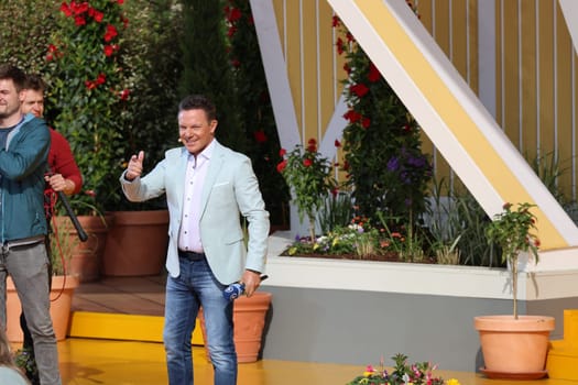 Stefan Mross (singer / presenter / entertainer) in the ARD TV show "Immer wieder sonntags""."