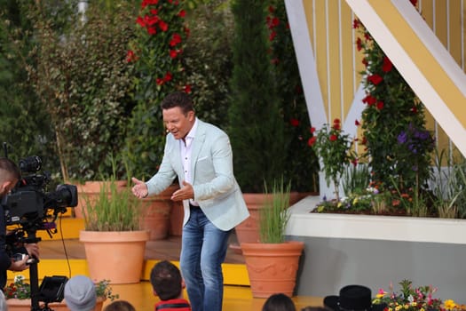 Stefan Mross (singer / presenter / entertainer) in the ARD TV show "Immer wieder sonntags""."