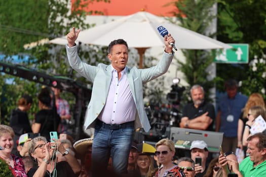 Stefan Mross (singer / presenter / entertainer) in the ARD TV show "Immer wieder sonntags""."