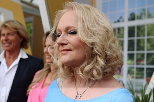 Nicole (singer / musician) in the ARD TV show "Immer wieder sonntags""."