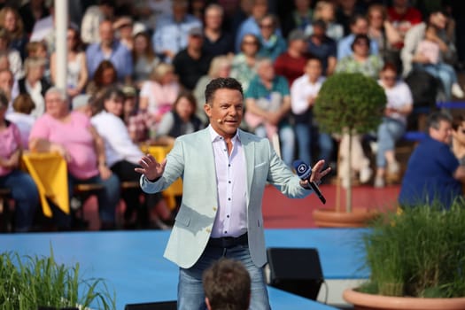 Stefan Mross (singer / presenter / entertainer) in the ARD TV show "Immer wieder sonntags""."