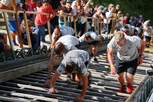 The last meters to the finish are the heaviest at the Red Bull 400 - Germany premiere Titisee-Neustadt