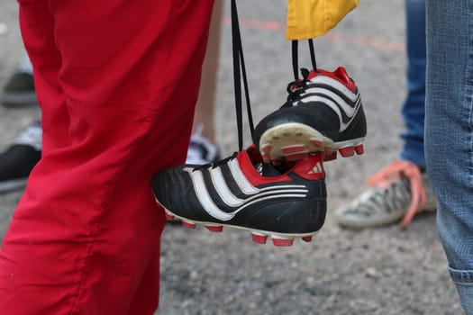 Well tyred is half won - football boots with studs by a runner at the Red Bull 400 - Germany premiere Titisee-Neustadt