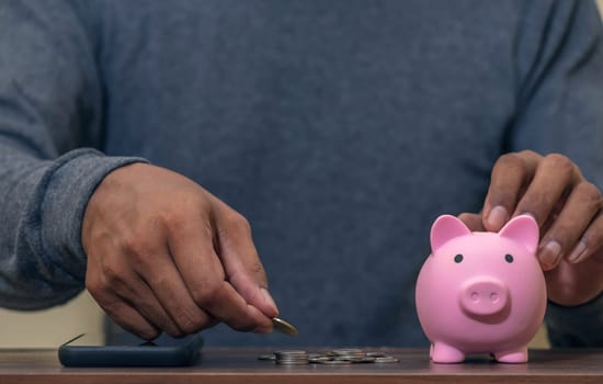Investor online saving concept, Online Investment Savings, Online Stock Investors, Internet Financial Transactions, Save Monney for Investors Using Internet to Trade Stocks or Trade Fund