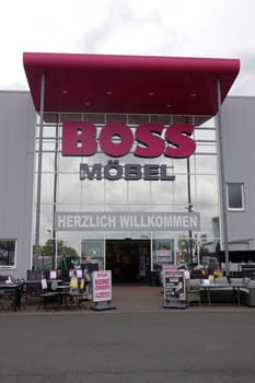 Möbel Boss-Fliliale, einem Tochterunternehmen der Porta Holding, ,Nordrhein-Westfalen, Deutschland, Bornheim/Rheinland