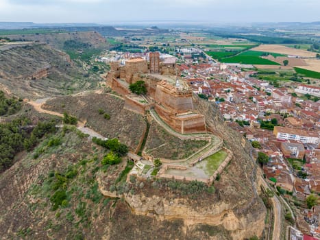 Castle fortress of Monzón Huesca of Muslim origin, Order of the Temple, strategic situation of difficult conquest of warlike interest in all the wars from the 10th century to the 20th century.