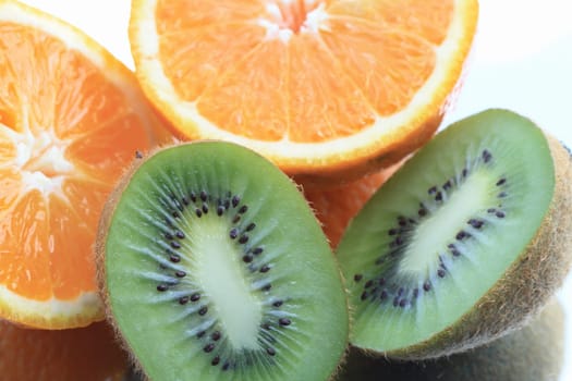 Close-up of sliced orange and kiwi fruit