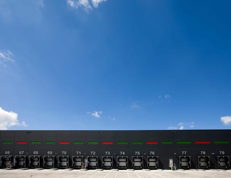Loading bay for loading and unloading trucks