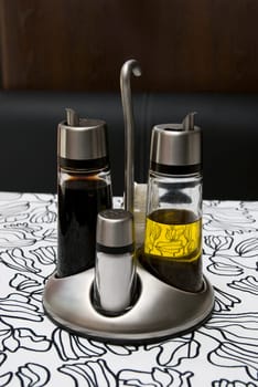 Sauce, saltcellar and paper container