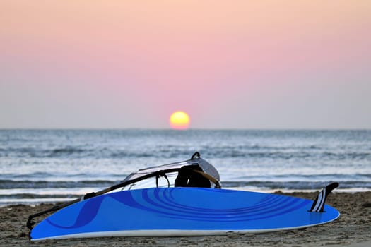 windsurf at sunset