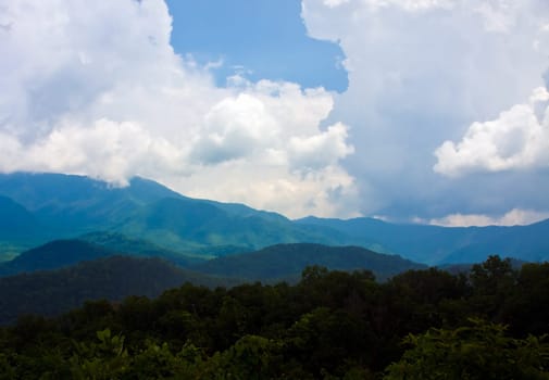smoky mountains hazy blue skies and the smoke or fog line