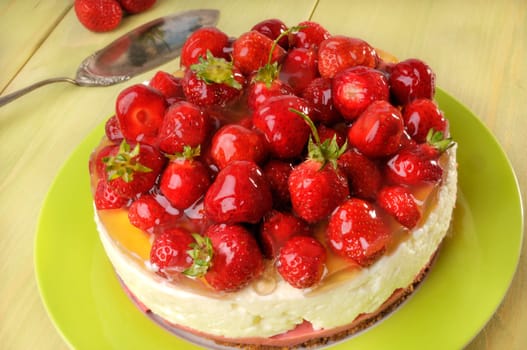 strawberry cake with yoghurt cream