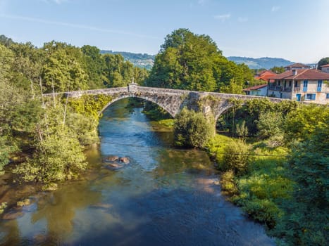 Medieval Bridge of San Clodio over the Avia river, linked the Monastery with the Ribeiro, Ribadavia. Of three arches, it has remained intact since the 15th century, one of the few preserved in Spain.