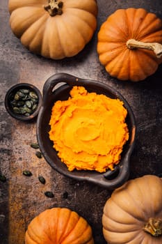 Organic Orange Pumpkin Puree. Baked butternut squash in bowl