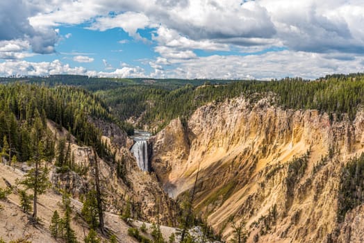 River flowing through the popular Grand Canyon of the Yellowstone, USA