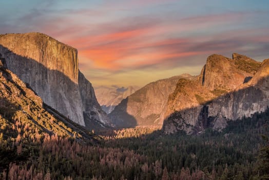 Scenic sunset over Yosemite Valley from Tunnel view point, USA