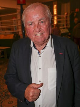 Boxtrainer Legende Ulli Wegner bei der SES Boxing Gala am 07.10.2023 in Magdeburg