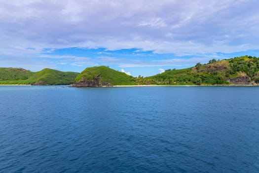 View of Naviti Islands coastlines, Yasawa Islands, Fiji. This archipelago consists of about 20 volcanic islands