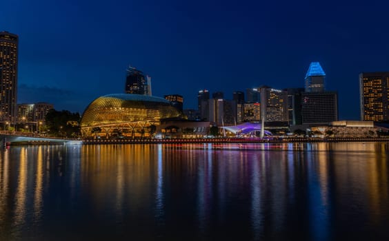 Singapore: 04 June, 2023 - Esplanade bridge and esplanade theaters on the bay. Singapore