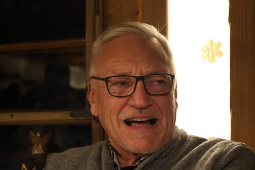 Uli Wiedmann (former head of OSP-Freiburg-Schwarzwald) at the Black Forest Ski Museum: Paralympic champion Martin Fleig hands over medals   DFL REGULATIONS PROHIBIT ANY USE OF PHOTOGRAPHS AS IMAGE SEQUENCES AND/OR QUASI-VIDEONann  Photo: Joachim Hahne/johapress