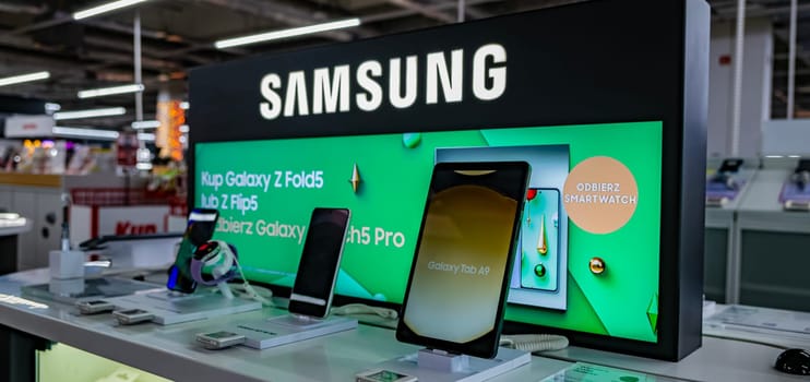 POZNAN, POL - DEC 8, 2023: Samsung equipment display in an electronic store.