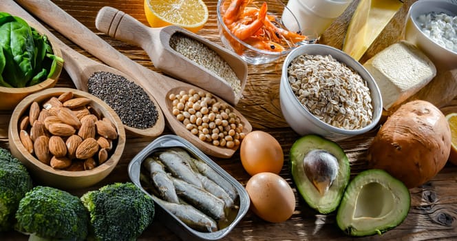 Composition with food products rich in calcium.